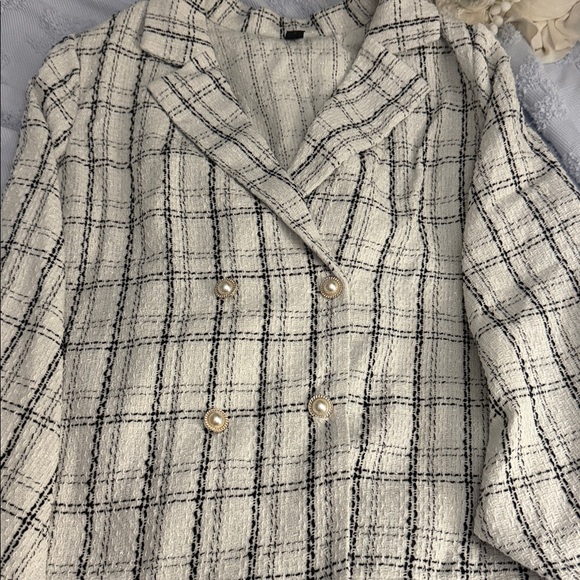 Women’s Plus Size Plaid Print Cloak Sleeve Double Breasted Blazer - Picture 10 of 11